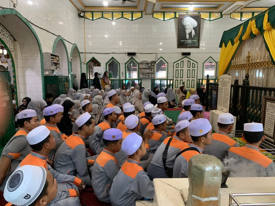 PERGI (PERjalanan ReliGI) BERSAMA SANTRI DAARUL IHSAN BATOLA